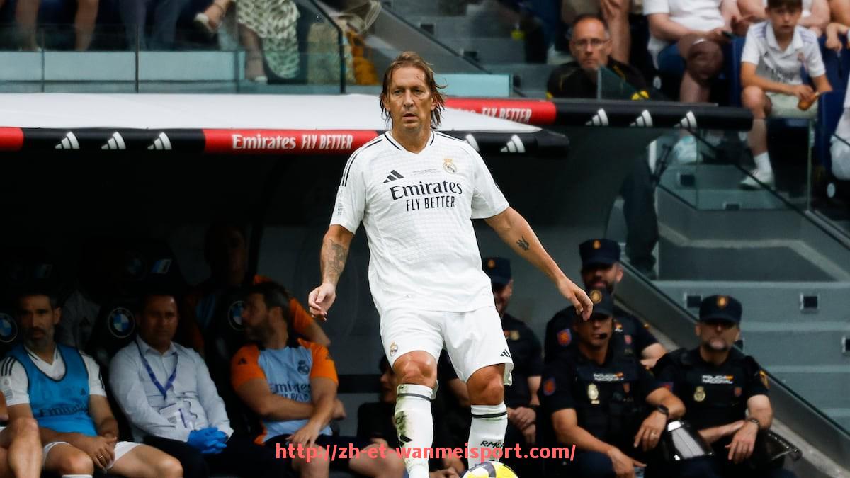 完美体育app-德甲哪支球队拥有最狂热球迷？德国足球激情文化全面剖析