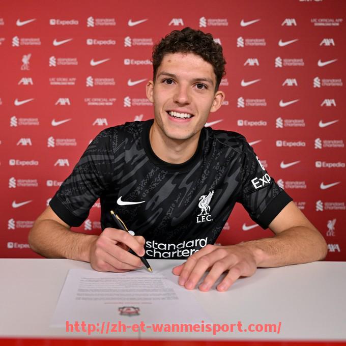 完美体育app-世俱杯主裁判执法表现及裁判判罚影响分析